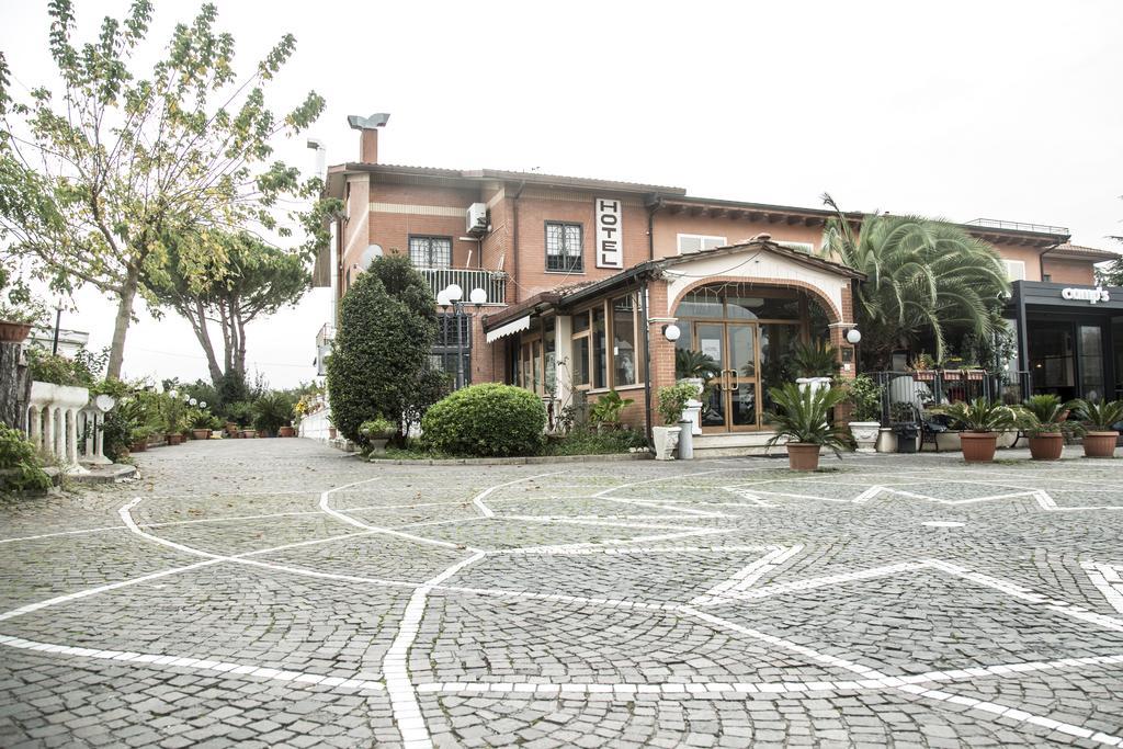 Camp'S Hotel Colonna Zewnętrze zdjęcie