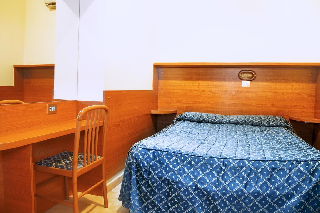 Camp'S Hotel Colonna Zewnętrze zdjęcie